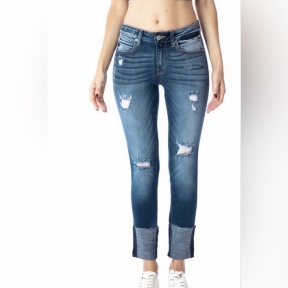 Kancan Distressed Crop Jean Size 29/11